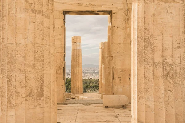 Kijkend Door Ruïnes Van Akropolis Griekenland — Stockfoto