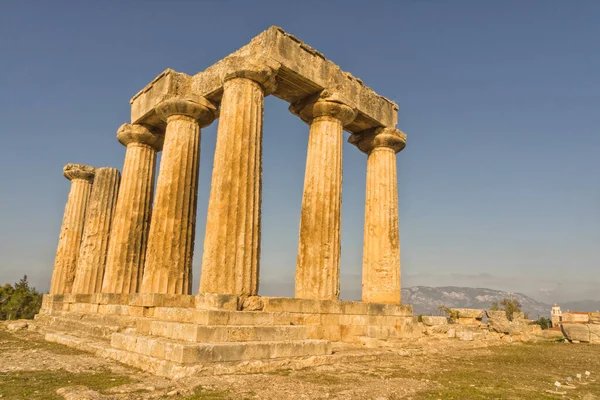 Vista Cerca Del Templo Apolo Corinto Grecia —  Fotos de Stock