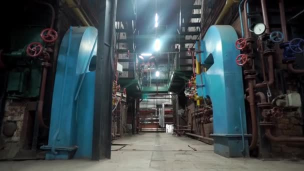 Grande sala de caldeira industrial — Vídeo de Stock