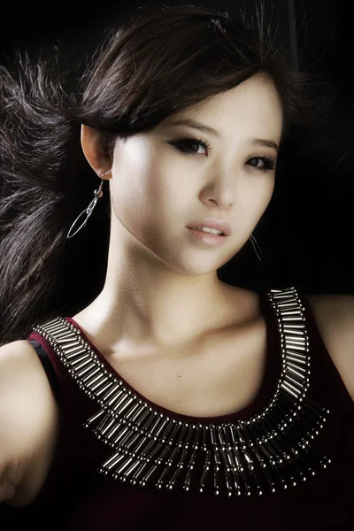 Asiatisches junges Mädchen — Stockfoto