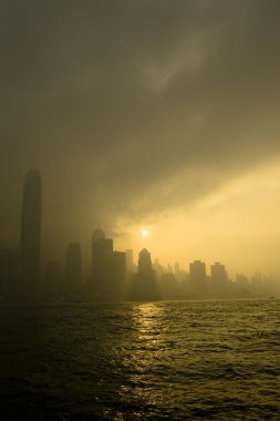 sis içinde hong kong