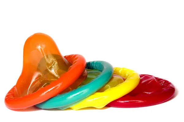 Färg kondomer — Stockfoto