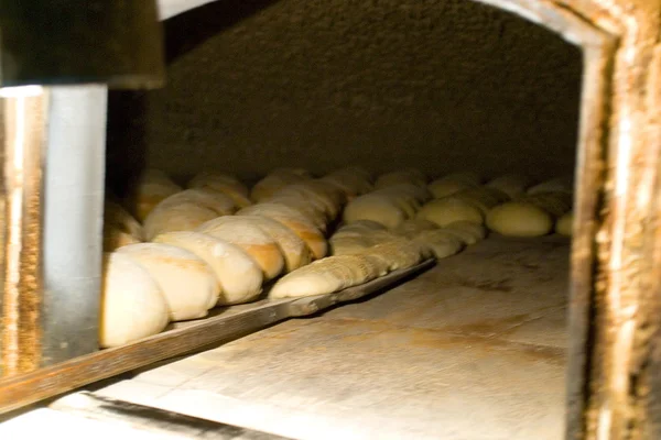 Friskbagt brød - Stock-foto