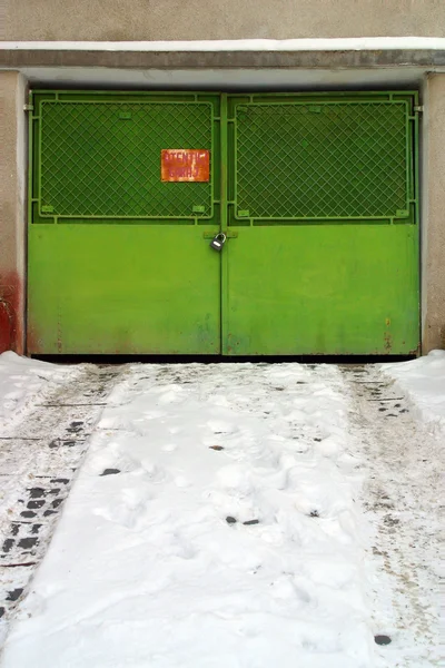 古いガレージのドア — ストック写真