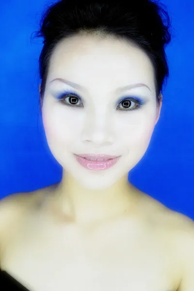 Attraktiva asiatisk kvinna — Stockfoto