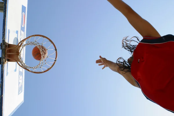 Ball into the hoop — Stock Photo, Image