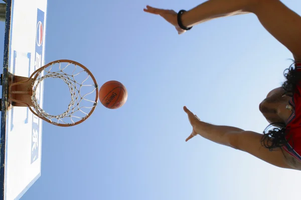 Ballen i ringen – stockfoto