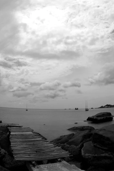 Molo di legno su Koh Tao, Thailandia — Foto Stock