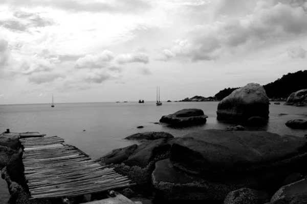 Molo di legno su Koh Tao, Thailandia — Foto Stock