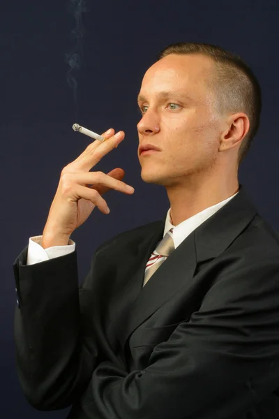 Man with cigaret — Stock Photo, Image