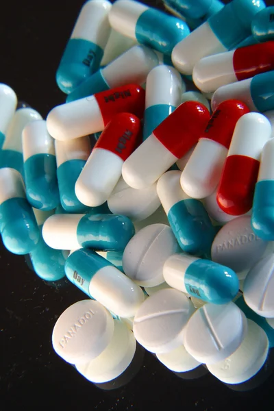 Kolorowy wybór leków farmaceutycznych — Zdjęcie stockowe