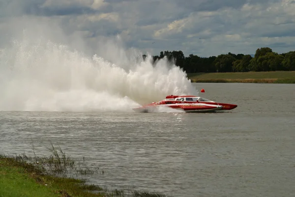 Barco rojo — Foto de Stock