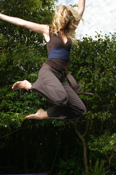 Vrouw oefeningen — Stockfoto