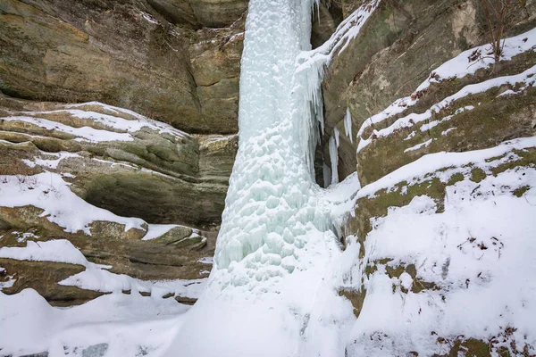 Zmrzlý Vodopád Kaňonu Wildcat Jasného Zimního Rána Hladová Skála Illinois — Stock fotografie