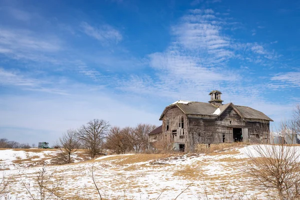 Old Wooden Barn Build 1882 Sunny Cold Winter Day Lasalle — Stock Photo, Image