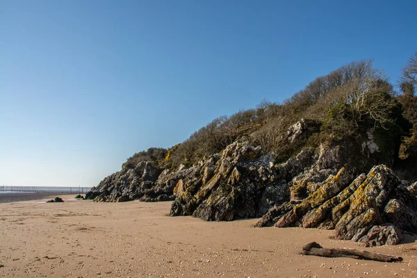 苏格兰Sandyhills海滩 Solway海岸 Dumfries和Galloway的悬崖面和岩石 — 图库照片