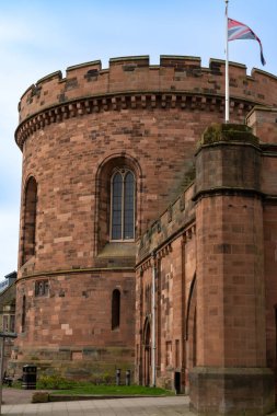 Eski kortlar, Kale olarak da bilinir, güzel bir bahar gününde. Carlisle, Cumbria, İngiltere.