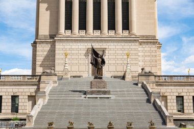 The Indiana World War Monument in the sunlight on a hot summer day.  Indianapolis, Indiana.
