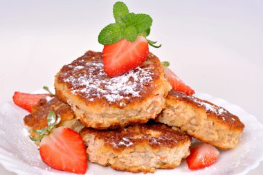 Krep peynir çilek ile 