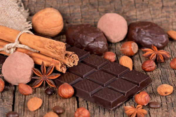 Cioccolato fondente e tartufo — Foto Stock