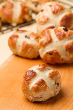 taze pişmiş cross buns
