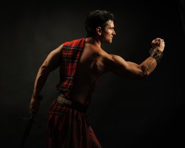 yakışıklı savaşçı