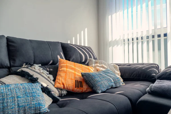 Décor Intérieur Maison Moderne Canapé Élégant Avec Coussins Colorés Lumière — Photo