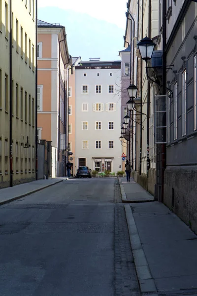 Autriche Printemps Jour Salzbourg Vue Une Rue Déserte Bâtiments Résidentiels — Photo