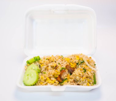 Kızarmış pirinç.