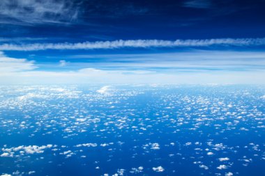 Sakin gökyüzü ve bulut görünümü