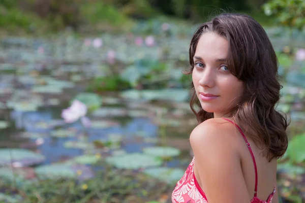 Girl with flower — Stock Photo, Image