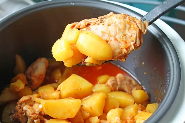 Patatas cocidas con carne Imagen De Stock