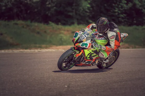 2021 Litwa Kowno Motogp Rider Motocyklista Jazdy Rogu — Zdjęcie stockowe