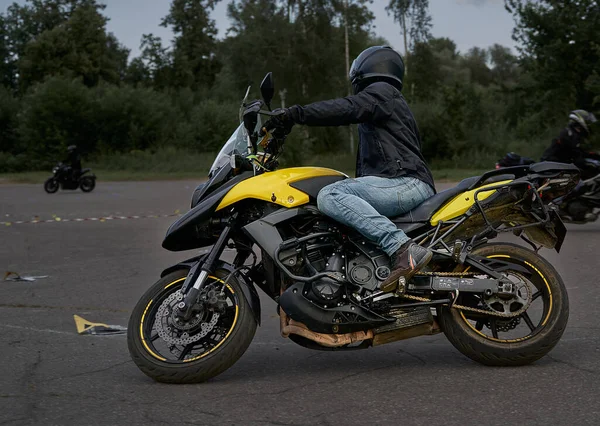 Motor Weg Rijden Plezier Hebben Met Het Rijden Lege Weg — Stockfoto