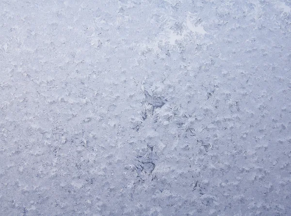Padrão natural gelado na janela de inverno — Fotografia de Stock