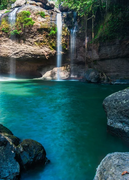 Cachoeira Haew Su thad, Parque Nacional Khao Yai, Tailândia — Fotografia de Stock