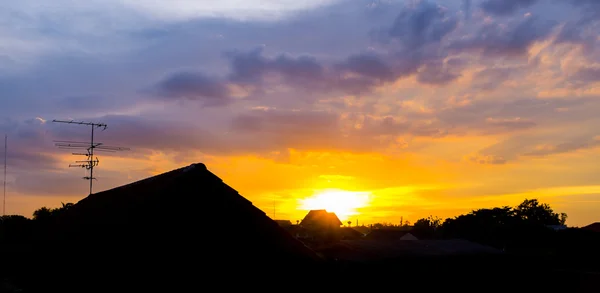 Ciel crépusculaire au coucher du soleil — Photo