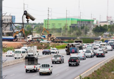 Trafik kameraları ya da güvenlik kameraları