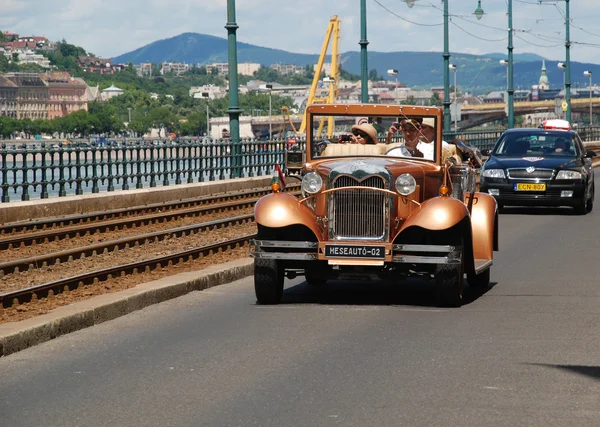 Vintage car en Budapest, Hungría —  Fotos de Stock