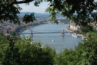 Budapeşte, Macaristan - 20 Haziran 2011: Budapeşte 'deki Szechenyi Zinciri Köprüsü