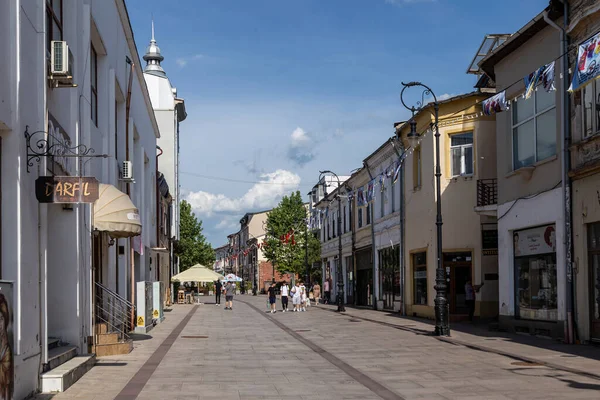 Craiova, Dolj, Romanya 14 Mayıs 2022: Eski şehir merkezinden görüntü. Eski kasaba şehrin en önemli turistik yerlerinden biridir..