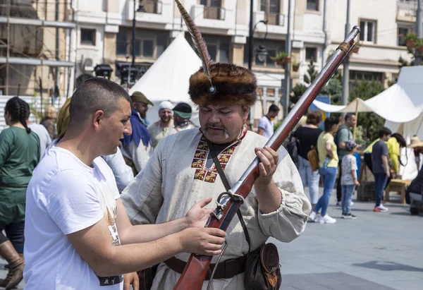 Craiova Condado Dolj Rumania Mayo 2022 Personas Con Ropas Históricas —  Fotos de Stock