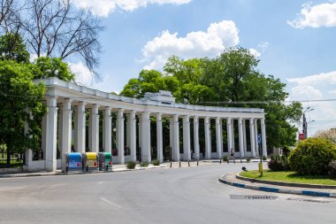 Craiova, Dolj İlçesi, Romanya: Romanya 'nın Craiova kentindeki Romanescu Parkına Giriş.