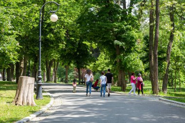 Craiova, Dolj County, Romanya 14 Mayıs 2022: Romanya 'nın Craiova kentindeki Romanescu Park' ından görüntüler.