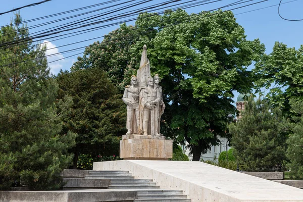 Craiova Dolj Romanya Romanya Nın Craiova Kentindeki Fratii Buzesti Heykeli — Stok fotoğraf