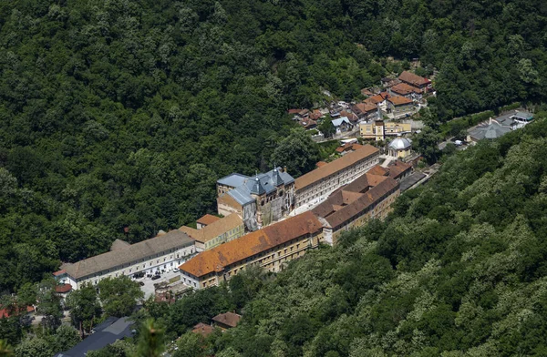 Baile Herculane (Herculane Bath), Romanya - 13 Haziran 2022: Turizm beldesi Baile Herculane, Caras-Severin, Romanya. 