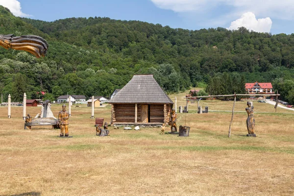 Polovragi Gorj County Romania July 2022 Image Sculpture Camp Polovragi — Foto de Stock