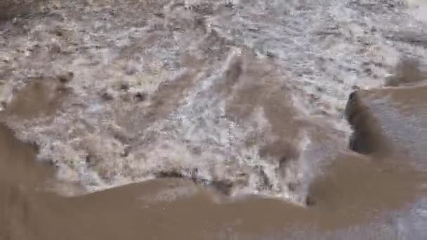 Rio Sujo Com Água Lamacenta Período Inundação Durante Chuvas Fortes — Vídeo de Stock