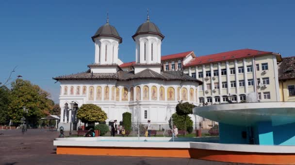 Targu Jiu Románia Október 2022 Szent Királyok Templom Prefektúra Téren — Stock videók