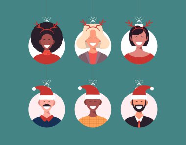 Noel balolarında Noel Baba şapkalı yakışıklı bir adam ve geyik boynuzlu bir kadın. Mutlu Noeller ve mutlu yıllar tebrik kartı afişi Çizgi film kış tatili seti